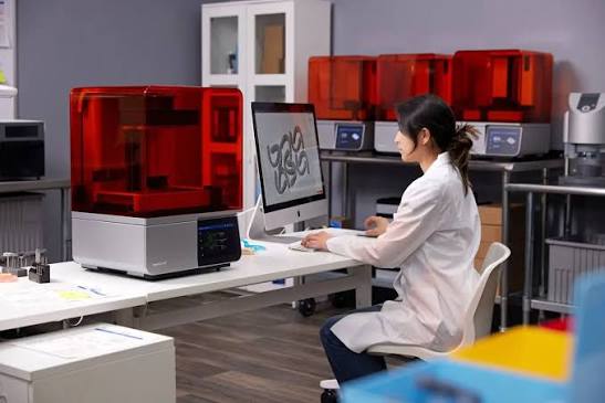Formlabs Dental 3D Printer Guide | Choosing the Right Form 4B