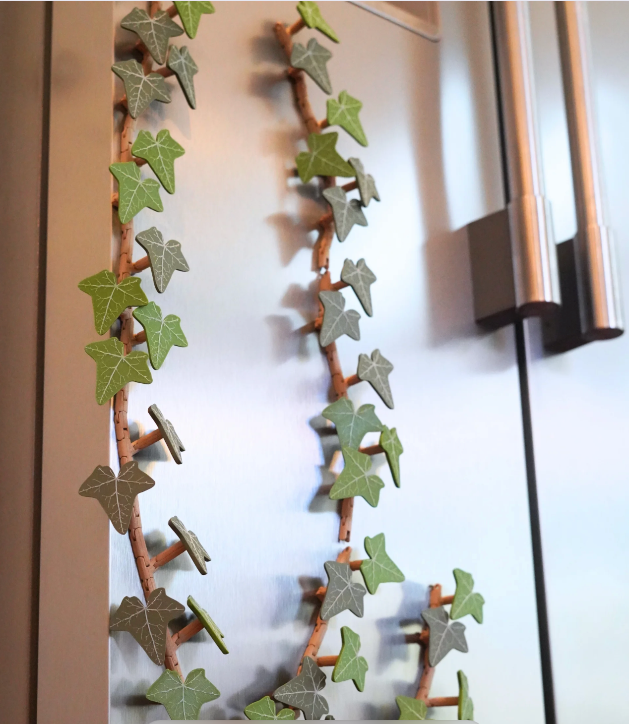 Magnetivy: The Climbing Fridge Magnet