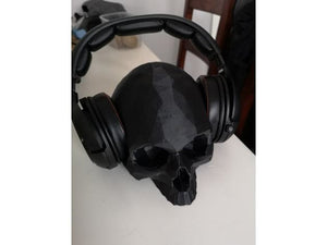 Low Polygon Skull Headphone Stand