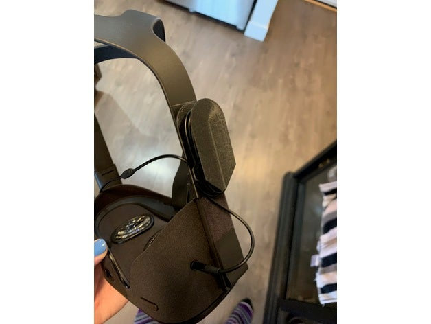 Headphone Organizer Designed To Fit The Oculus Quest